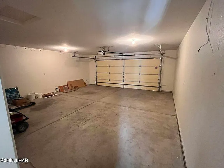 1990 Park Terrace Pl — Photo 13