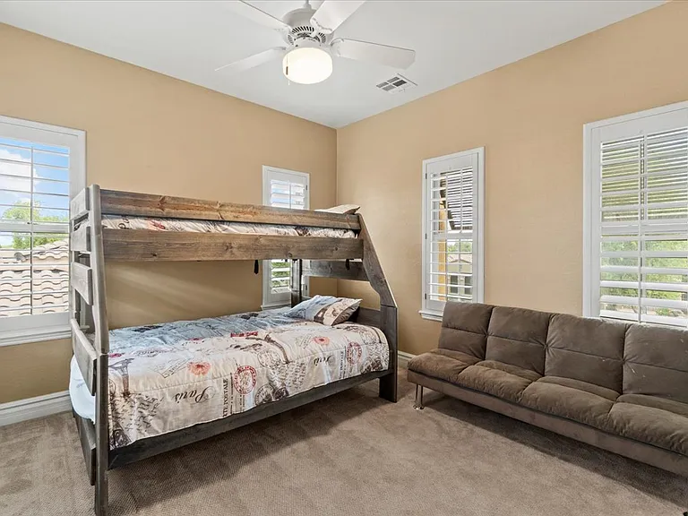 4053 E Thunderheart Ct — Photo 46