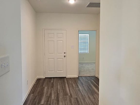 5th image of 12727 Haymarket Dr