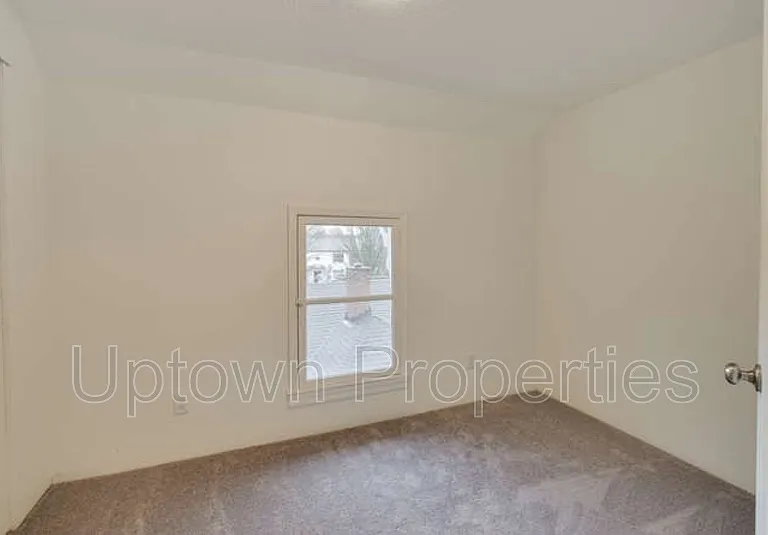 624 NW 22nd Ave #UPPER — Photo 11