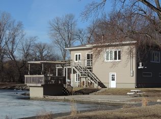 1712 Cottage Row Rd, Cedar Falls, IA 50613