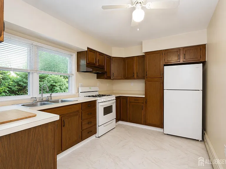 22 Baker Dr — Photo 3