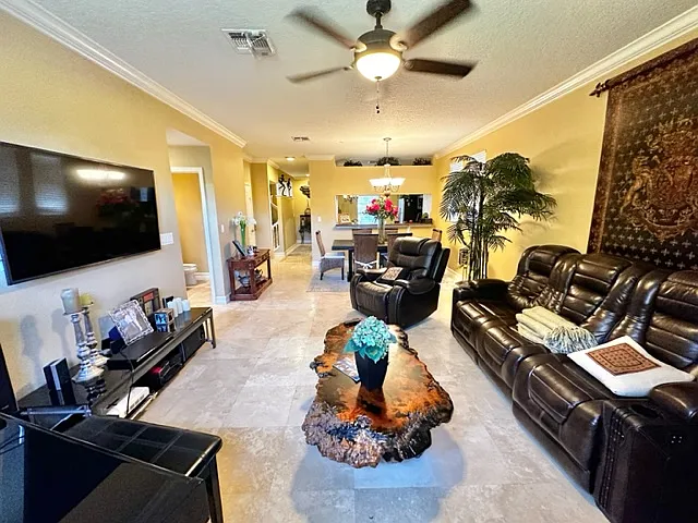 4232 Messina Dr — Photo 20