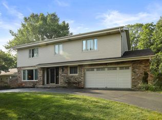 2009 Hutchison Rd, Flossmoor, IL 60422