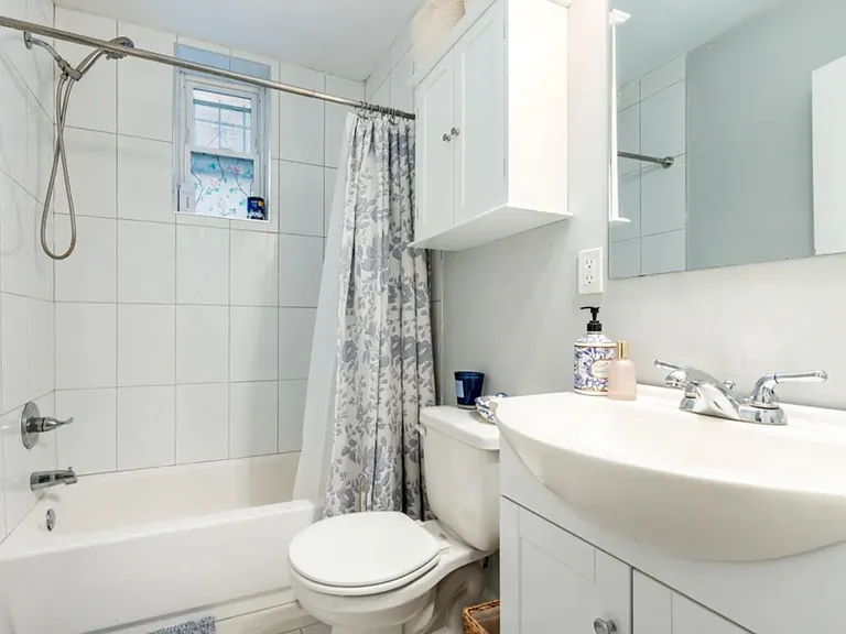 2037 Mount Vernon St #1R — Photo 9