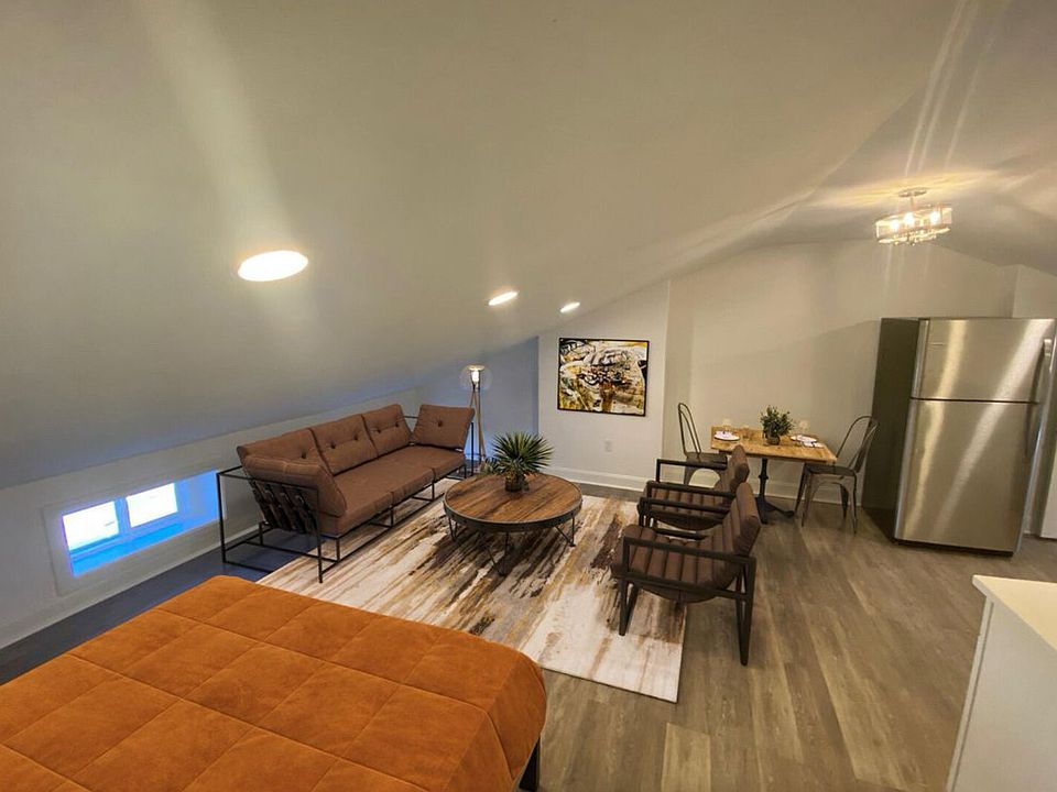 1st image of 37 Bridge St #11025110