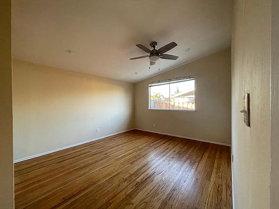 2nd image of 2833 Benton St