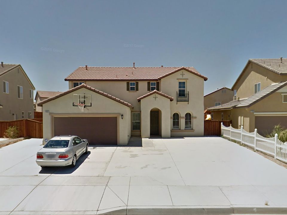 1st image of 14352 Tierra Del Sur St