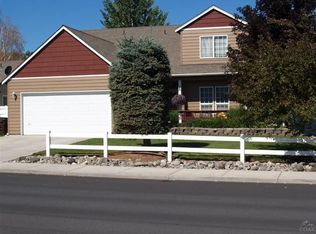 2119 SW 35th St, Redmond, OR 97756