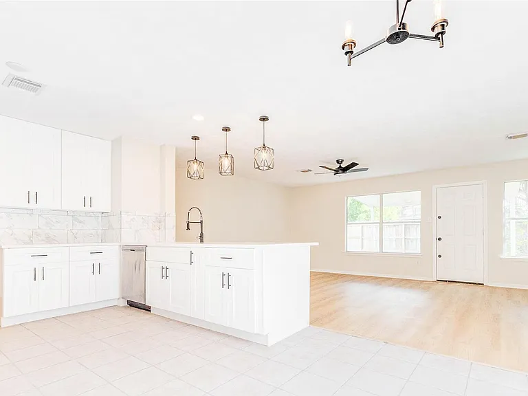 5318 Cilantro Ln — Photo 14