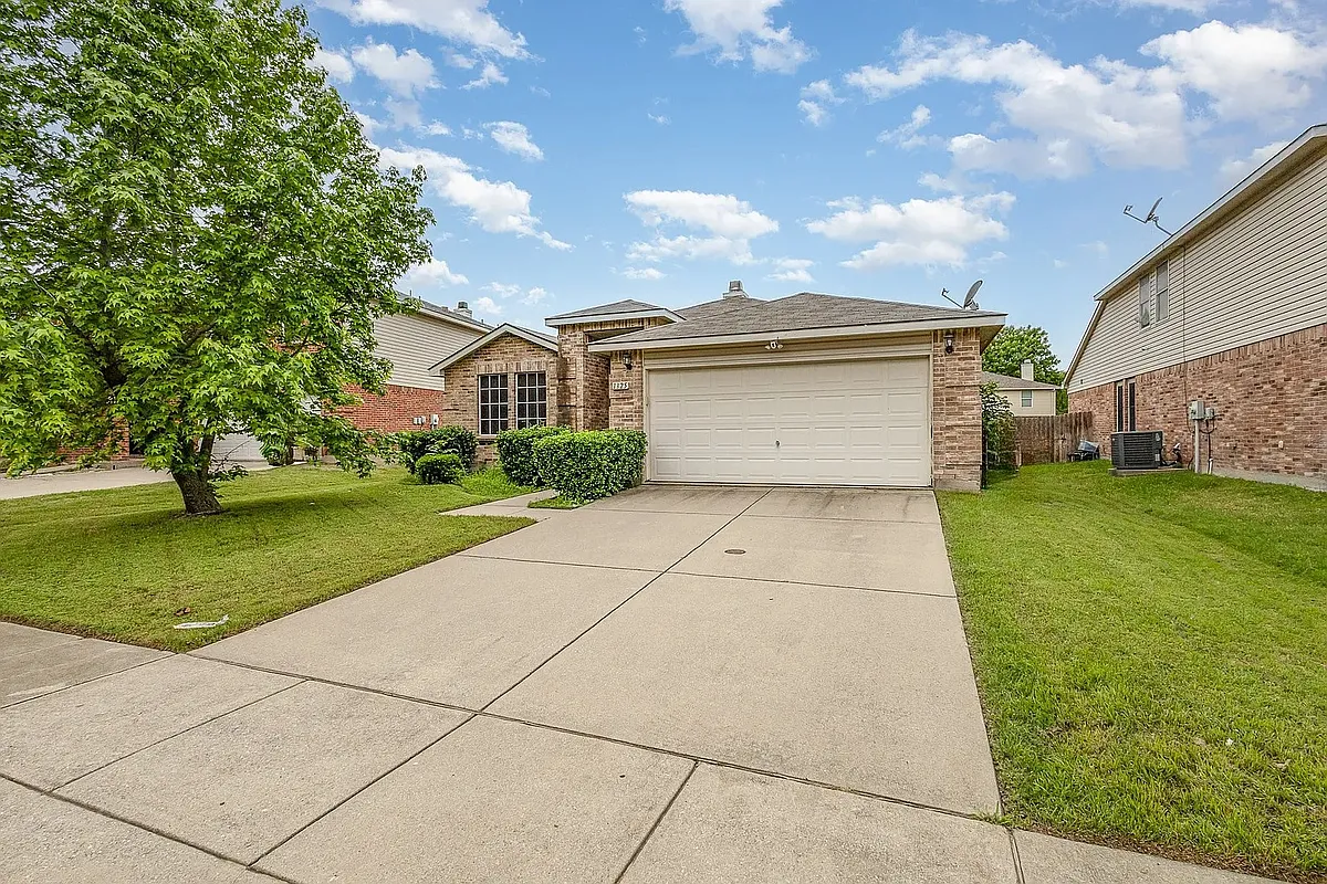 Building Photo - 1325 Scenic Hills Dr