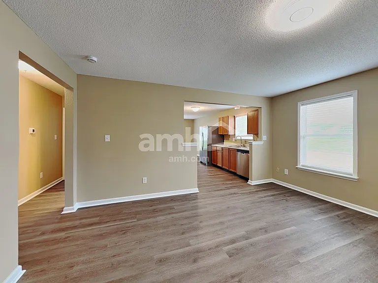 10261 Sunvista Ct — Photo 8