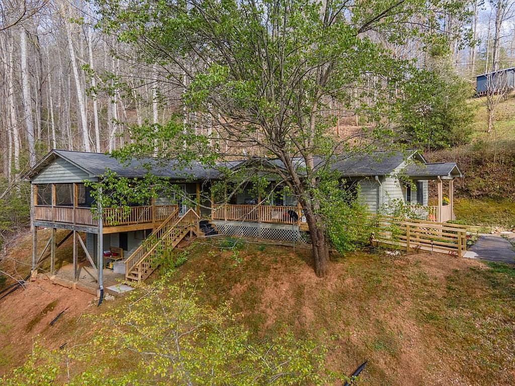 642 Franklin Farm Rd, Franklin, NC 28734 | MLS #26036326 | Zillow