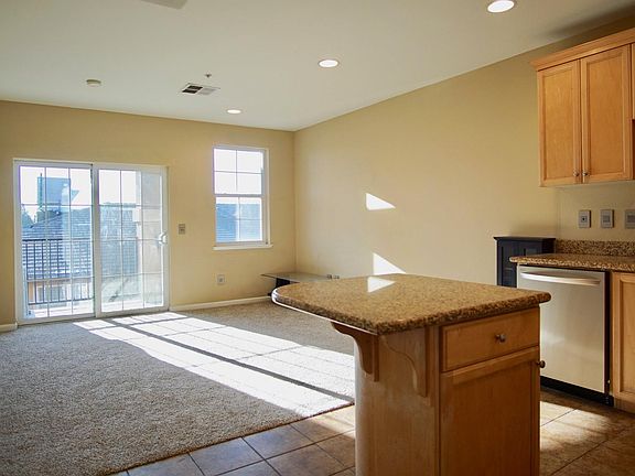 2nd image of 88 N Jackson Ave Unit 508