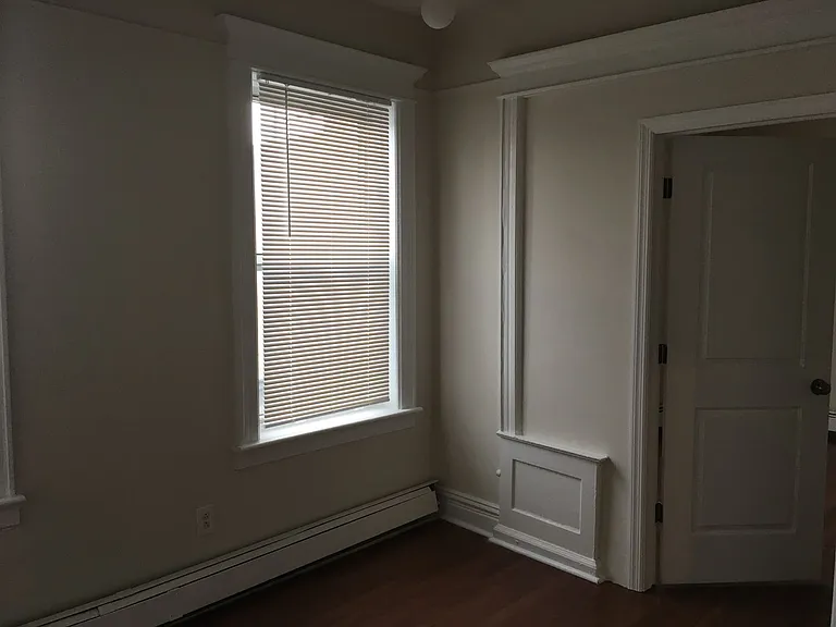 251 Beacon Ave — Photo 2