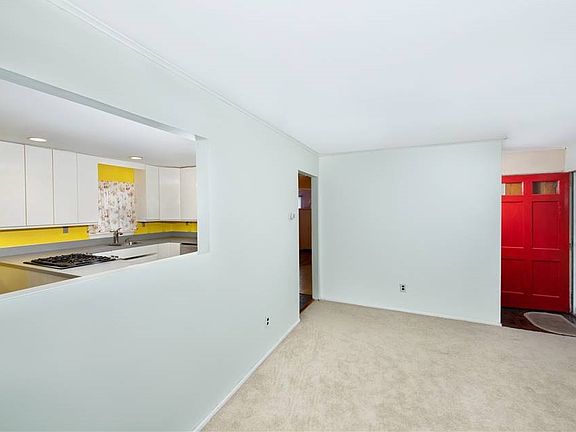 5th image of 22 Center St