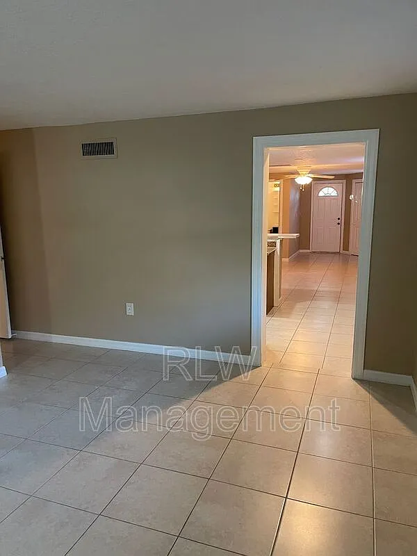 2 bed, 2.0 bath, 1236 sqft, $1,400 — Photo 3