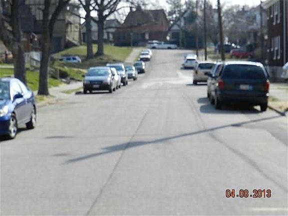 3rd image of 4719 Loretta Ave