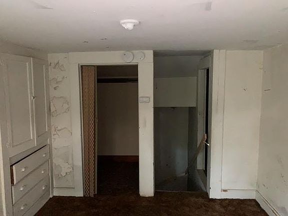 4th image of 27 Greenhurst Ave