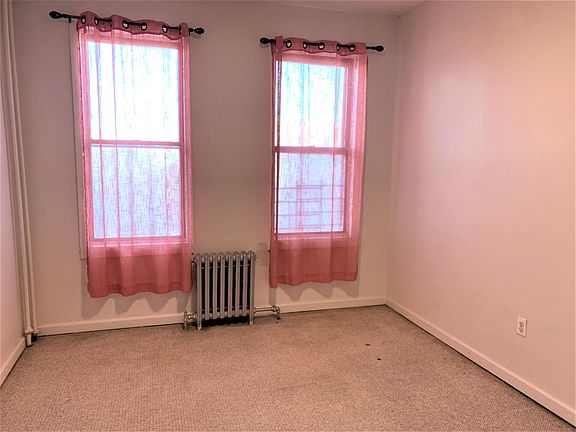 3rd image of 1610 Taylor Ave APT 1R