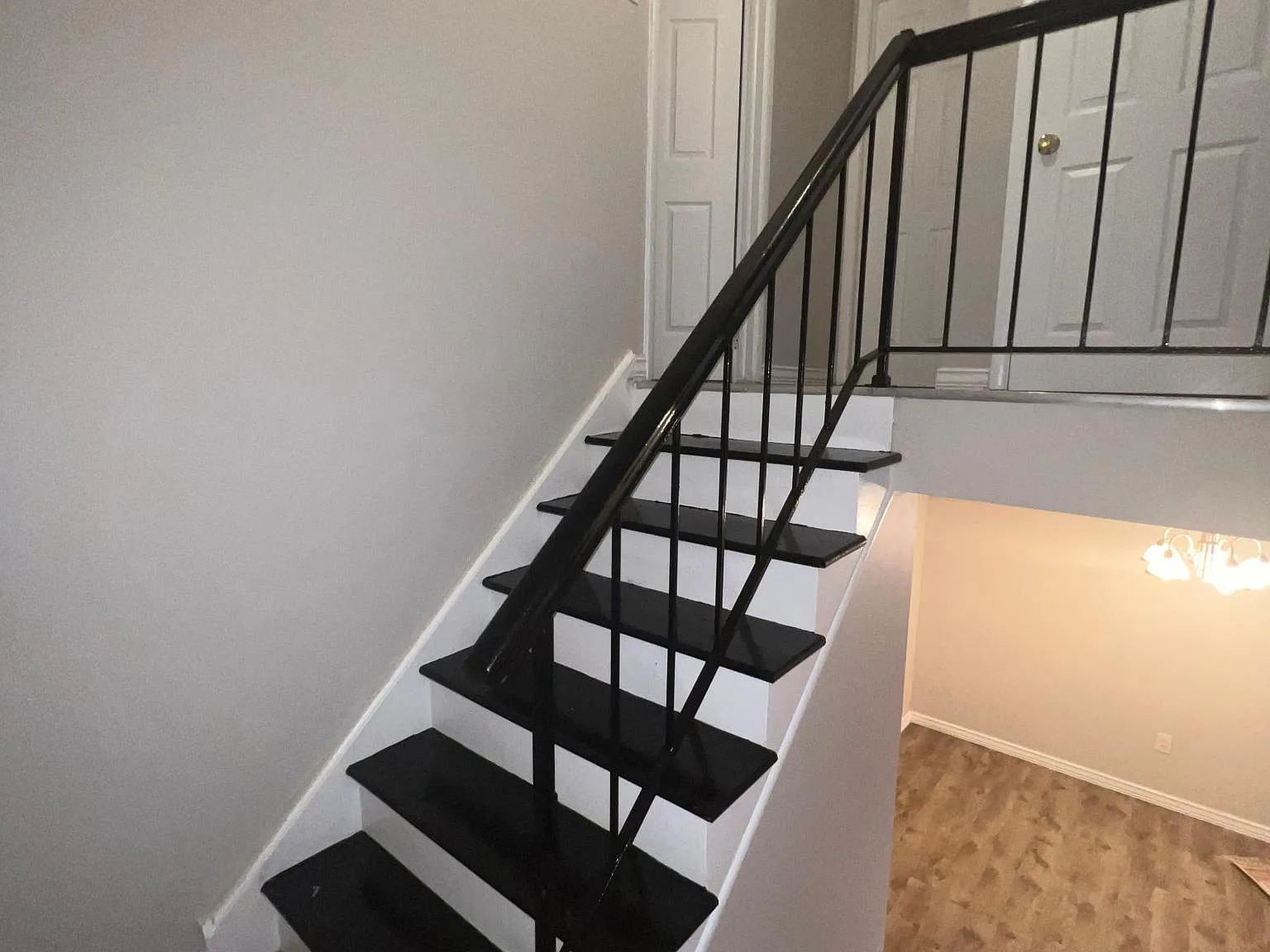 2 bed, 1.5 bath, 1280 sqft, $2,100 — Photo 3