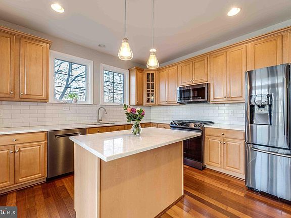 4th image of 13810 Greendale Dr