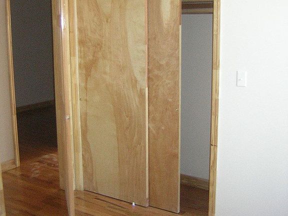 4th image of 122 Alexander Ave APT 3