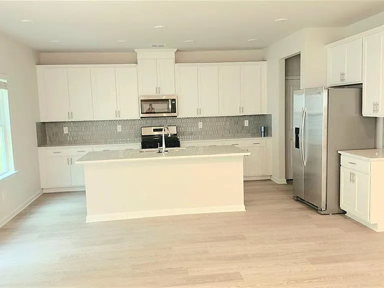 327 Valley Oak Dr — Photo 14