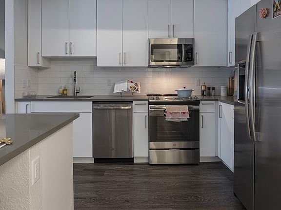 2nd image of 330 NE 27th St #222