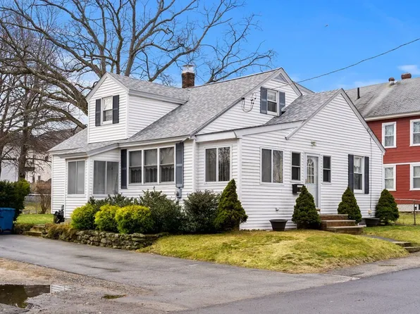 16 Boyd St, Lawrence, MA 01843