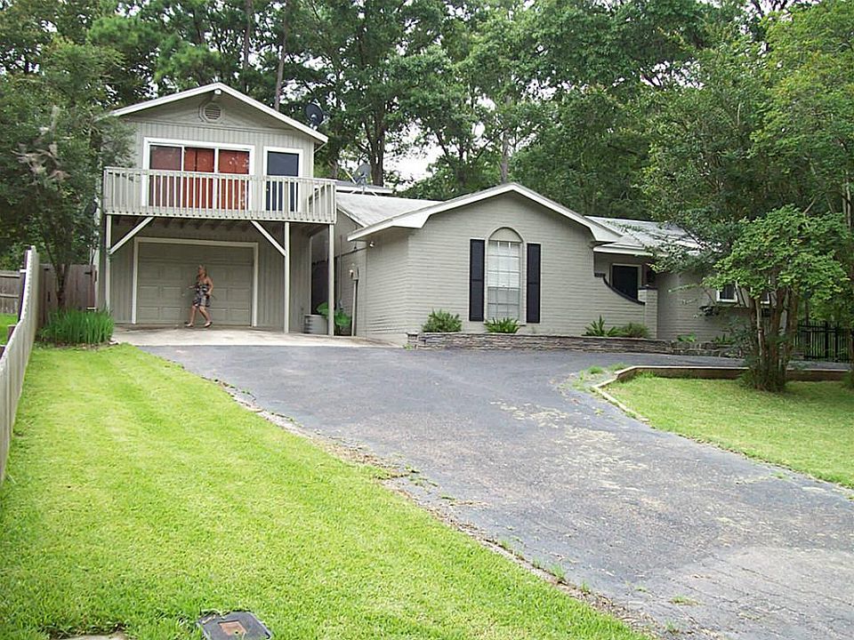 1st image of 370 N Pine Harbour Dr