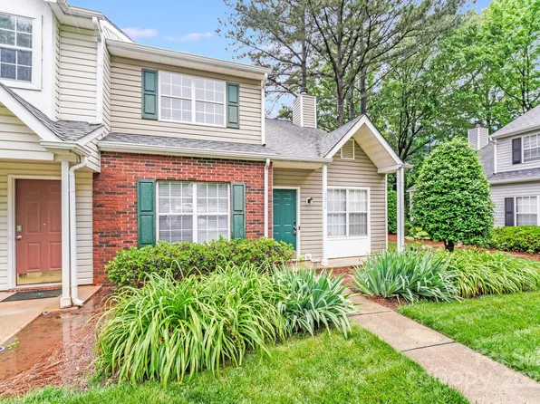 5670 Prescott Ct, Charlotte, NC 28269