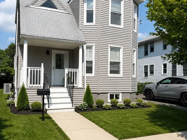 72 Freeman St, Quincy, MA 02170