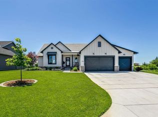 3815 N Estancia Ct, Wichita, KS 67205