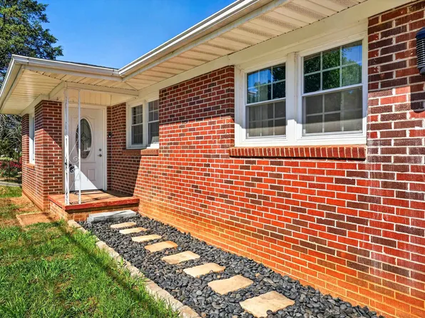 4853 S Main St, Cowpens, SC 29330