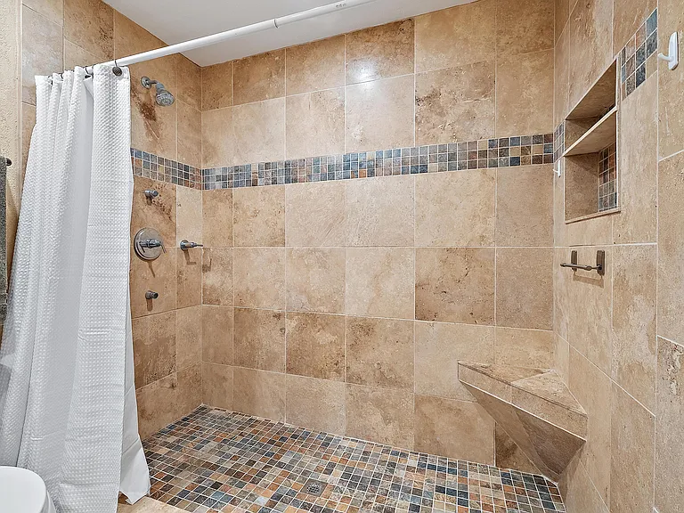 9 Bentwood Rd — Photo 16