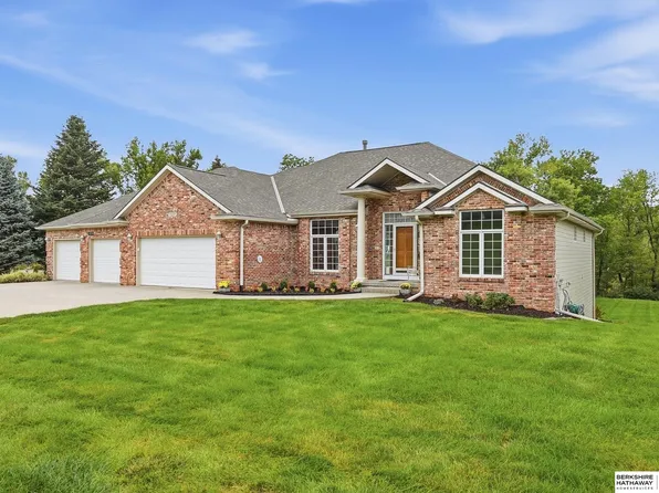 11574 Todd Dr, Blair, NE 68008