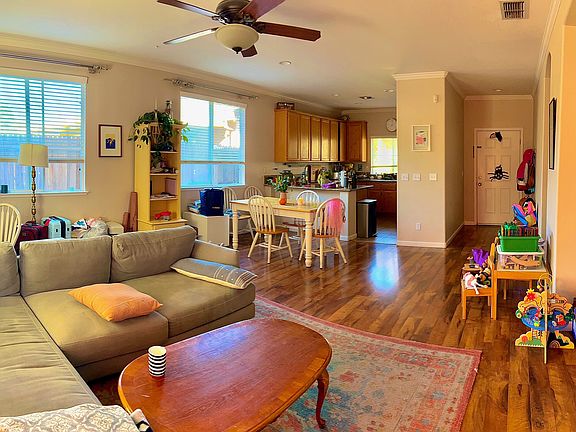 4th image of 2372 Sansome St