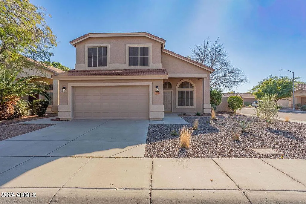 3 bed, 3.0 bath, 2146 sqft, $2,699 — Photo 2