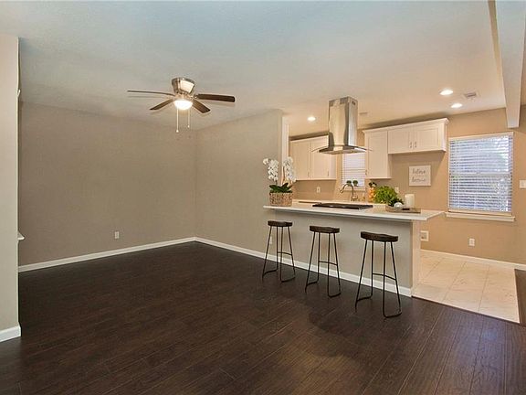 5th image of 3709 Plaza Park Dr