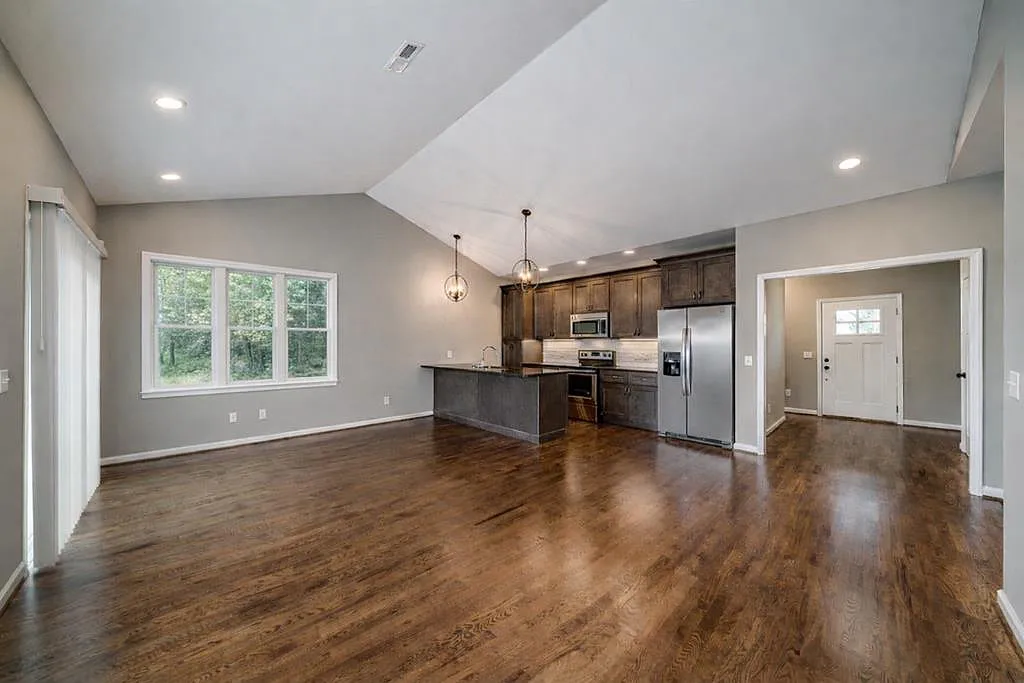 Building Photo - 121 Hudgens Ct