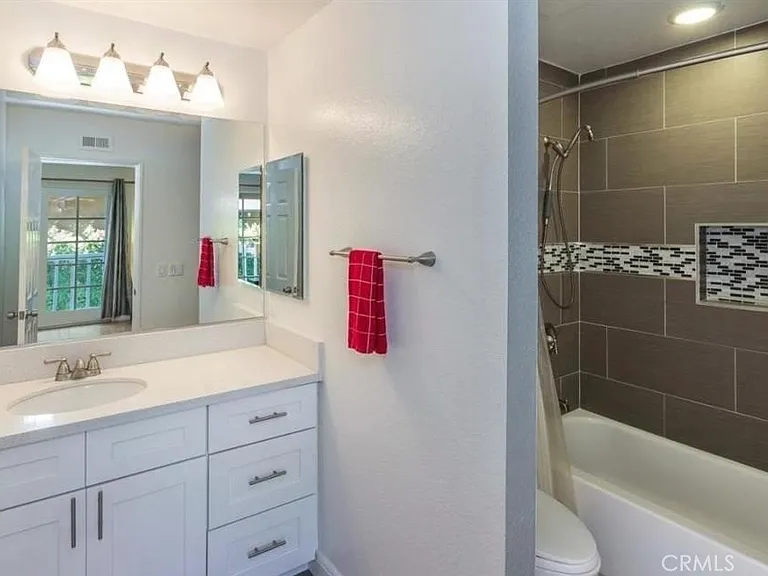 478 S Madison Ave #5 — Photo 13