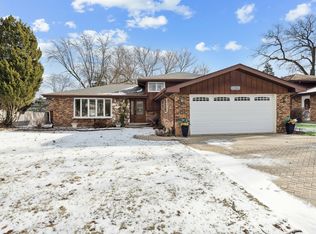 10033 S 87th Ave, Palos Hills, IL 60465