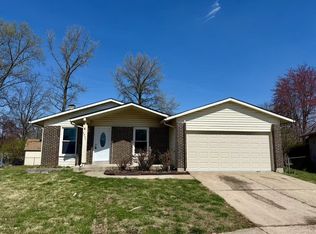 2894 Park New York Dr, Florissant, MO
