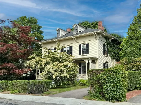 33 Kay St, Newport, RI 02840