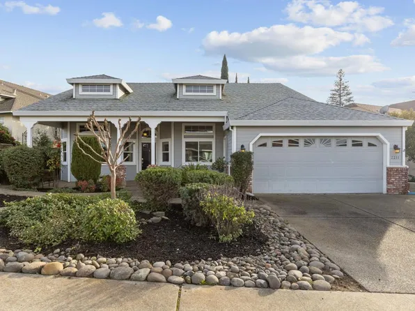 2211 Eagle Dr, Rocklin, CA 95677