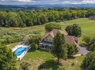 802 Borden Rd, Lexington, VA 24450