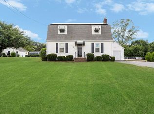 452 River Rd, Lincoln, RI 02865