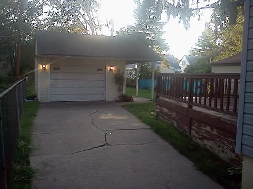 1 car garage