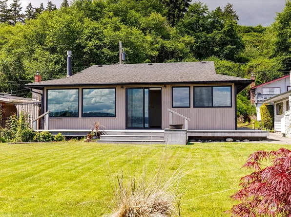 6735 Columbia Beach Drive, Clinton, WA 98236